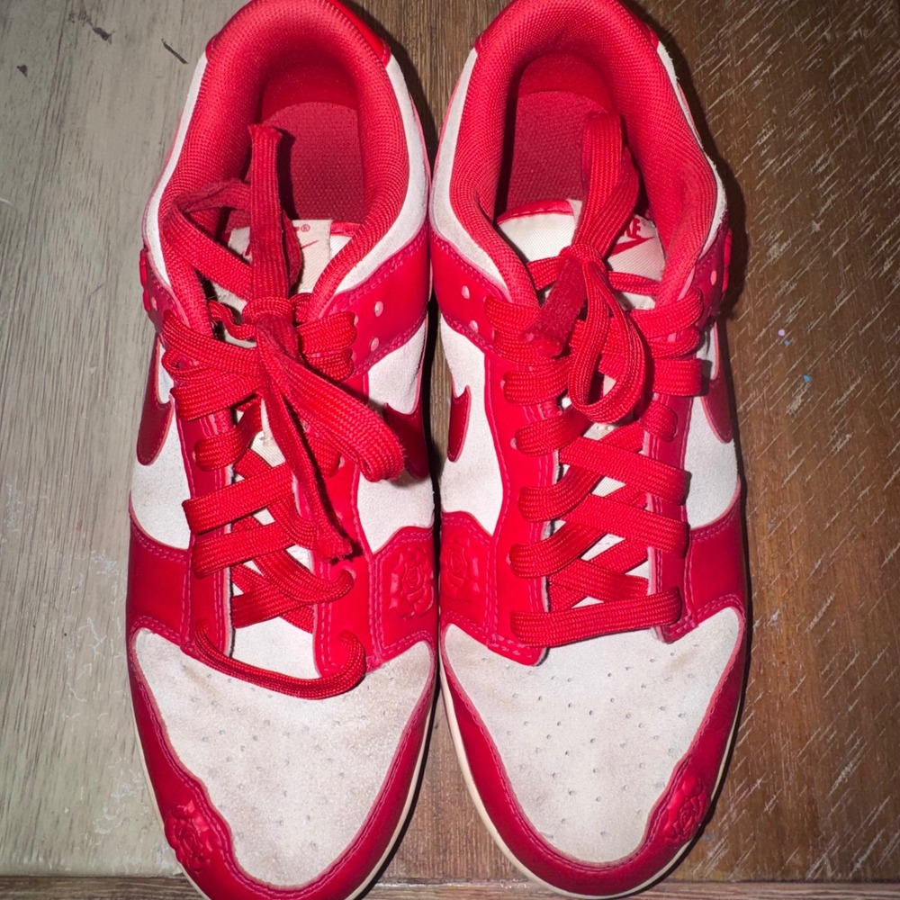Nike Dunk Low Women 9.5 Red Sail Excellent Rose Embossed HF1986-100